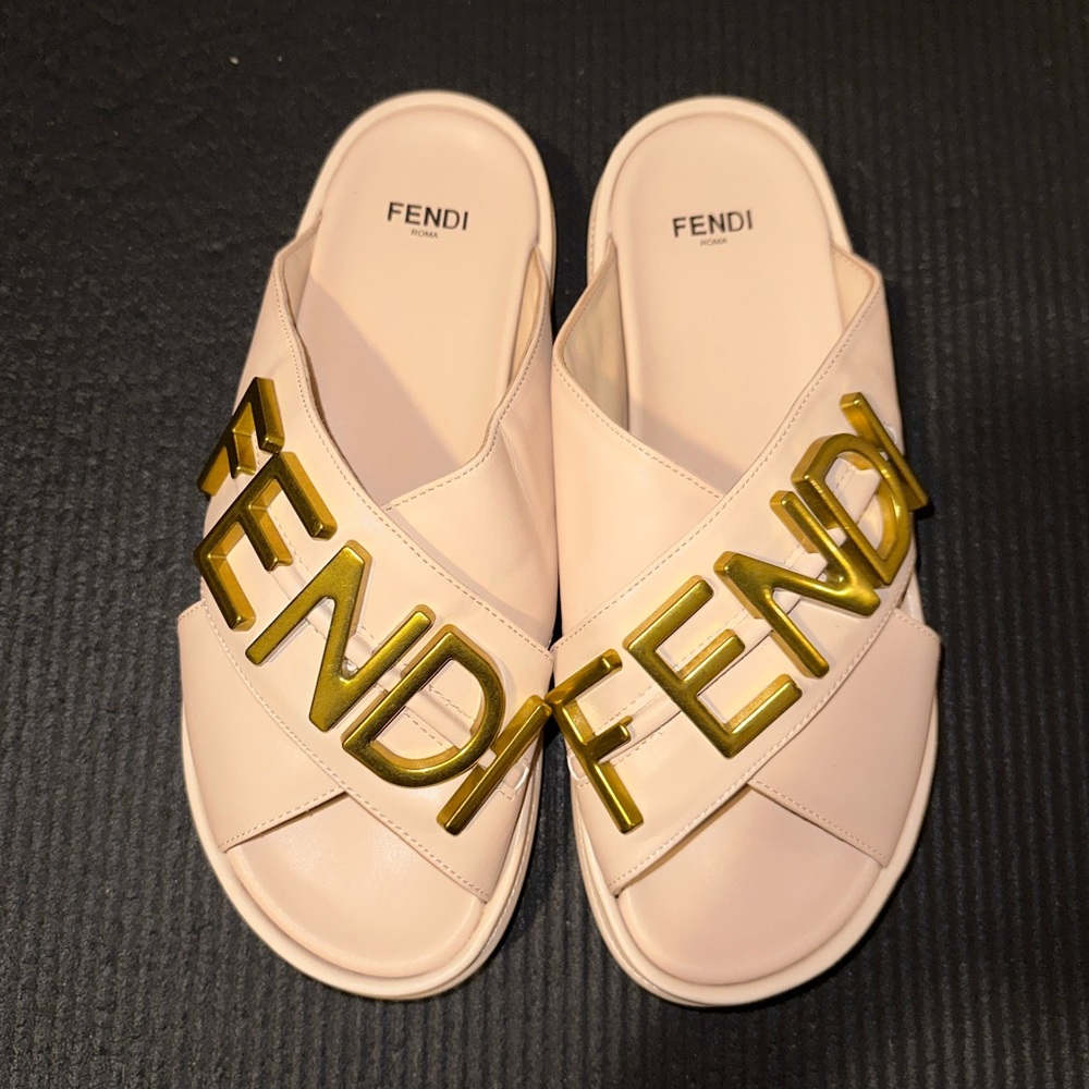 NEW womens Fendi Slides